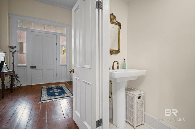 23561 Main Street, Fairhope, AL 36532