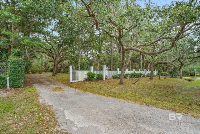 23561 Main Street, Fairhope, AL 36532