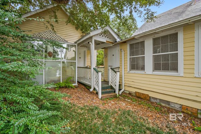 23561 Main Street, Fairhope, AL 36532