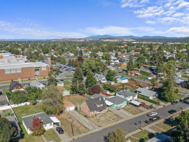 1637 E Longfellow Ave, Spokane, WA 99207