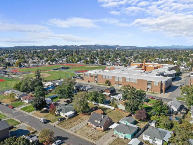 1637 E Longfellow Ave, Spokane, WA 99207