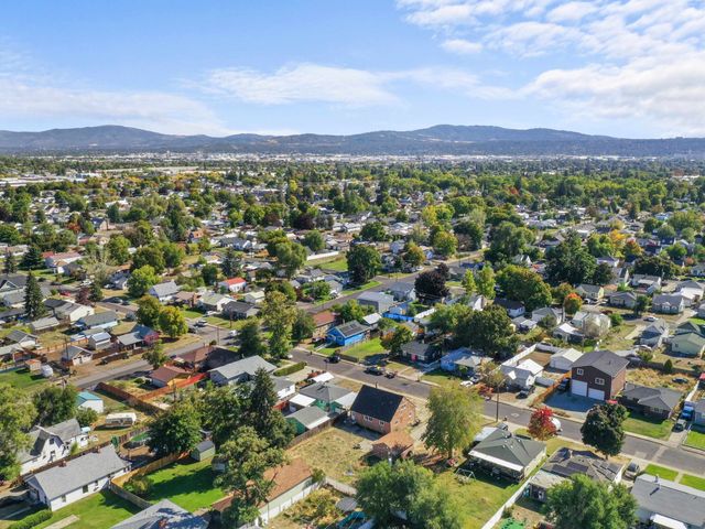 1637 E Longfellow Ave, Spokane, WA 99207