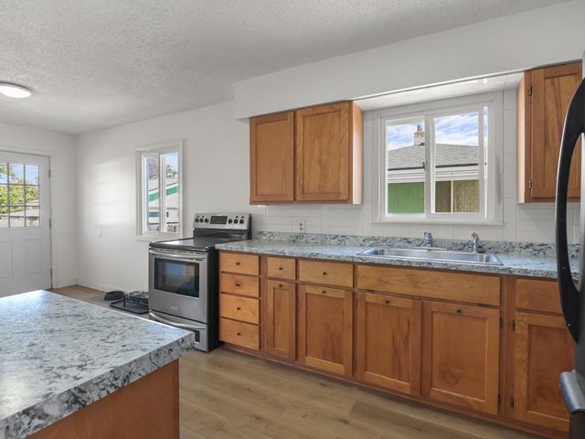1637 E Longfellow Ave, Spokane, WA 99207