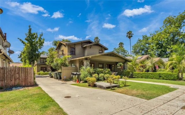 1590 Locust, Pasadena, CA 91106