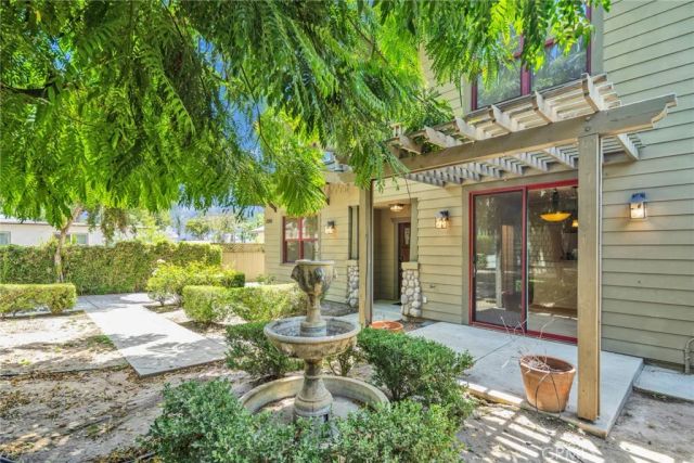 1590 Locust, Pasadena, CA 91106