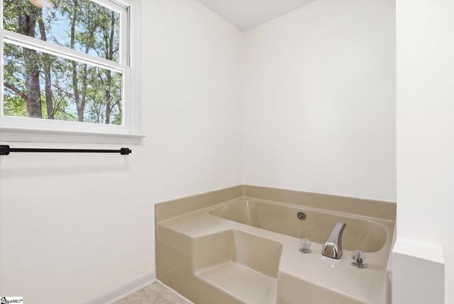 145 Greenapple Way, Simpsonville, SC 29681