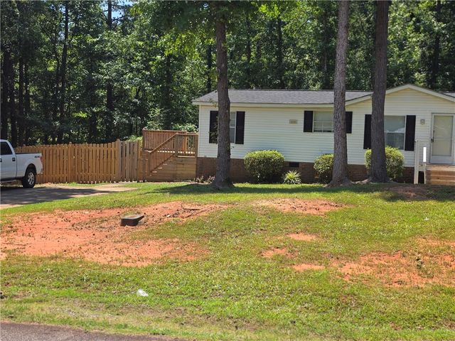 234 Forest Lane, Starr, SC 29684