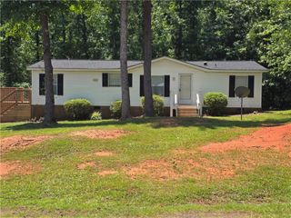234 Forest Lane, Starr, SC 29684