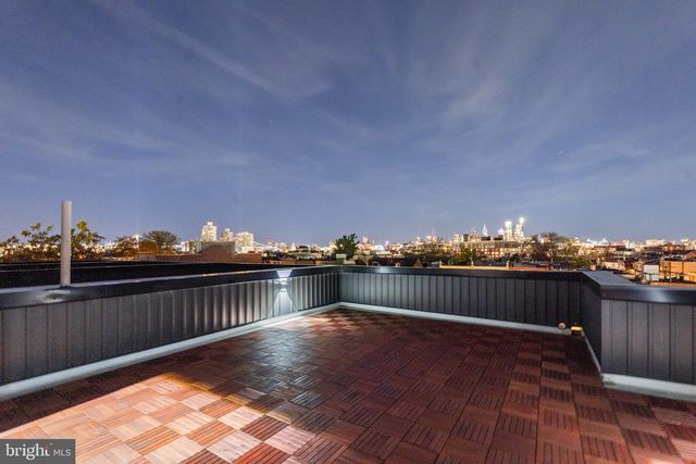 1242 E OXFORD ST, Philadelphia, PA 19125