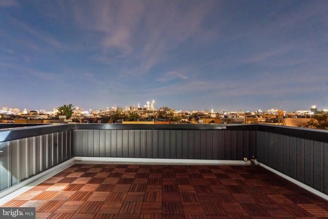 1242 E OXFORD ST, Philadelphia, PA 19125