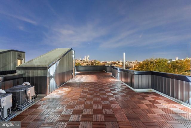 1242 E OXFORD ST, Philadelphia, PA 19125