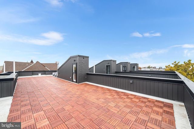 1242 E OXFORD ST, Philadelphia, PA 19125