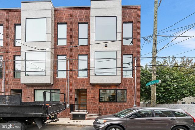 1242 E OXFORD ST, Philadelphia, PA 19125