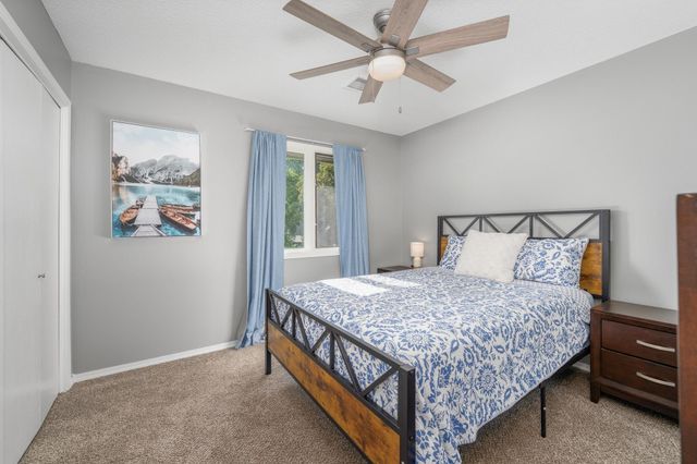 2323 N Stoneybrook Ct, Wichita, KS 67226