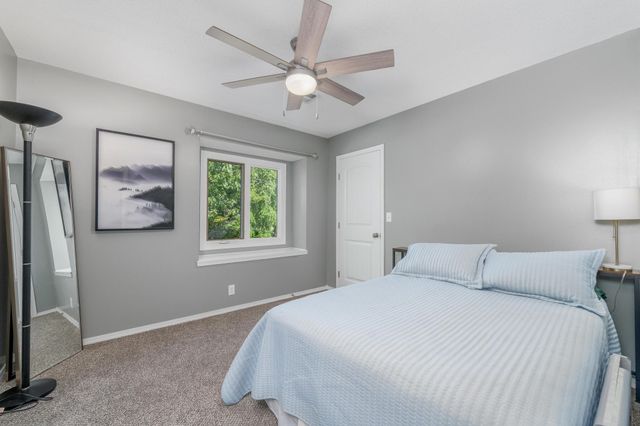 2323 N Stoneybrook Ct, Wichita, KS 67226