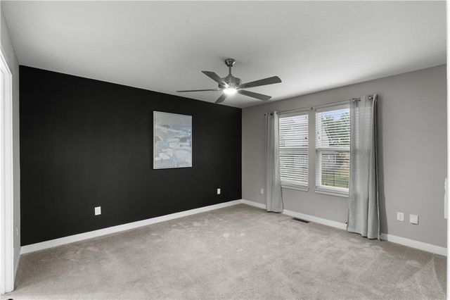 8808 SW 9th Street, Blue Springs, MO 64064