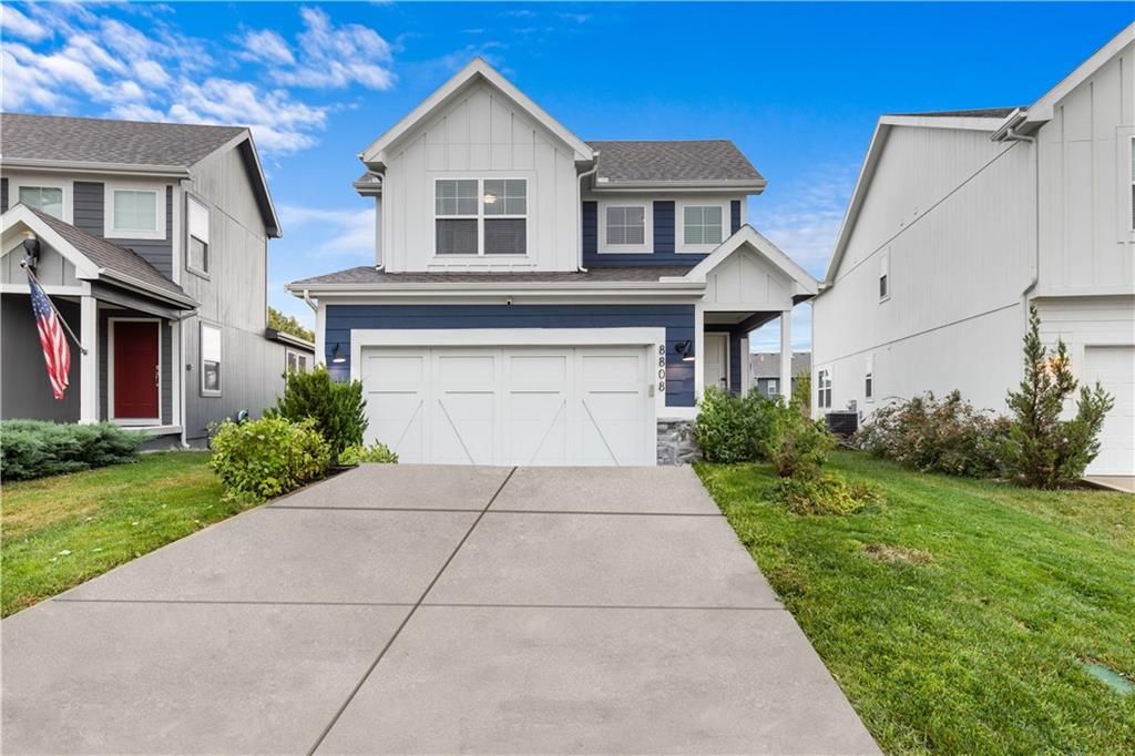 8808 SW 9th Street, Blue Springs, MO 64064