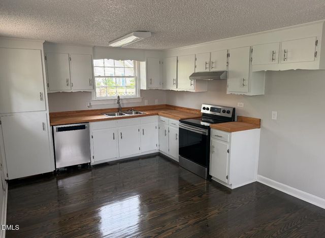 702 W Main Street, Benson, NC 27504