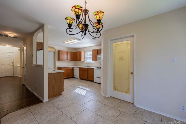 8911 GREEN TEE, Selma, TX 78154