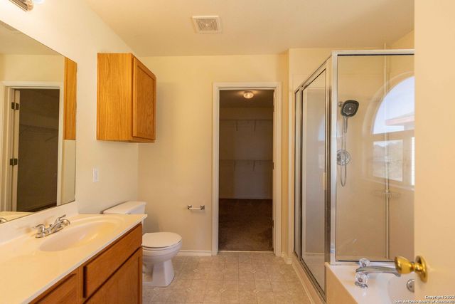 8911 GREEN TEE, Selma, TX 78154