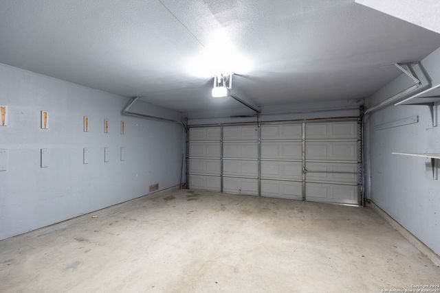8911 GREEN TEE, Selma, TX 78154