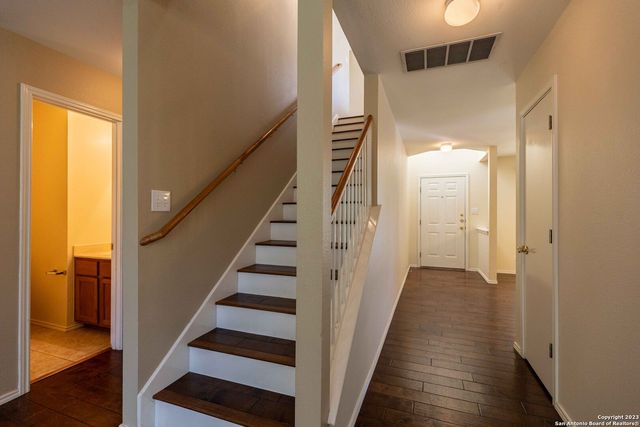 8911 GREEN TEE, Selma, TX 78154