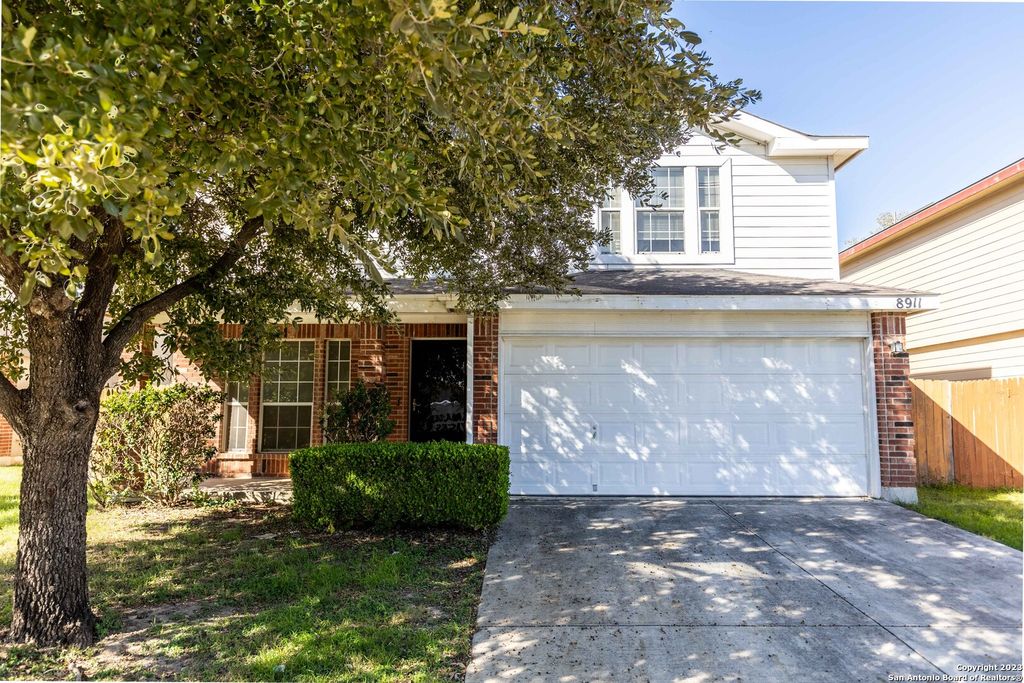 8911 GREEN TEE, Selma, TX 78154