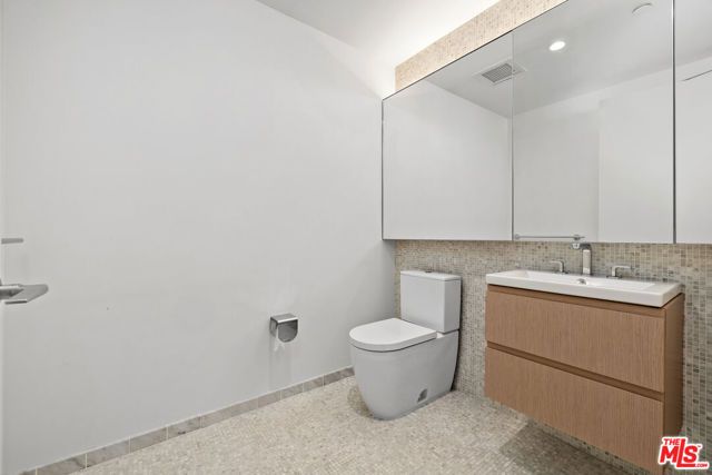 877 Francisco Street 728, Los Angeles, CA 90017