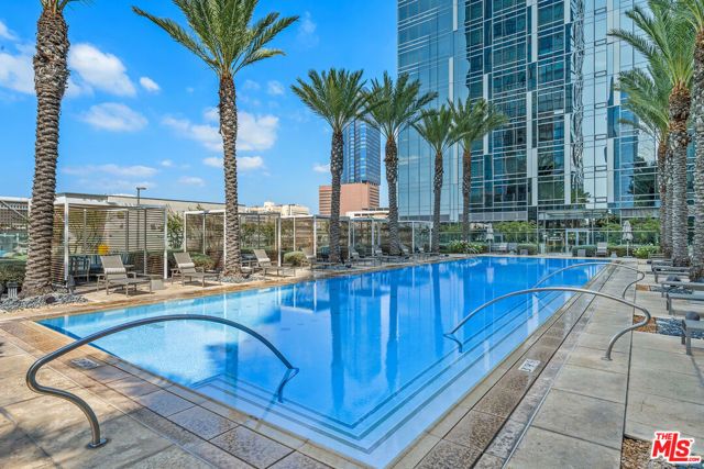 877 Francisco Street 728, Los Angeles, CA 90017