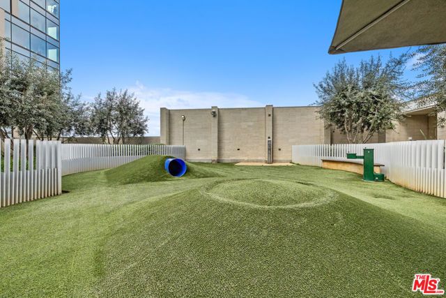 877 Francisco Street 728, Los Angeles, CA 90017