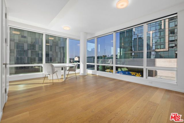 877 Francisco Street 728, Los Angeles, CA 90017