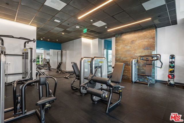 877 Francisco Street 728, Los Angeles, CA 90017