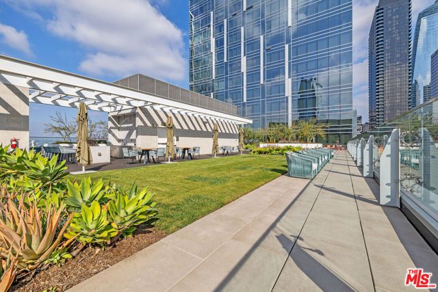 877 Francisco Street 728, Los Angeles, CA 90017