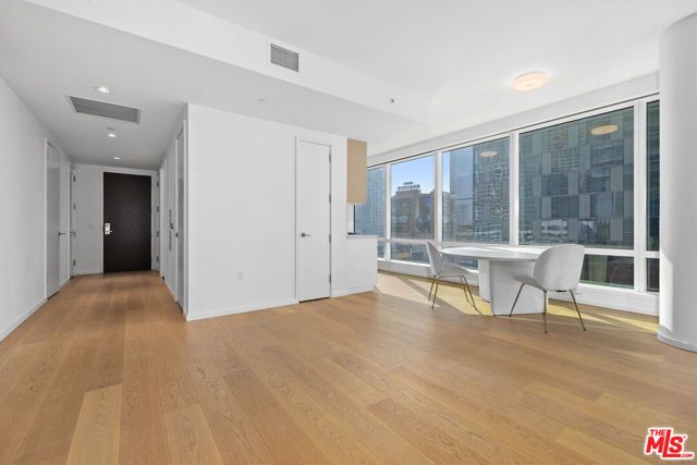 877 Francisco Street 728, Los Angeles, CA 90017