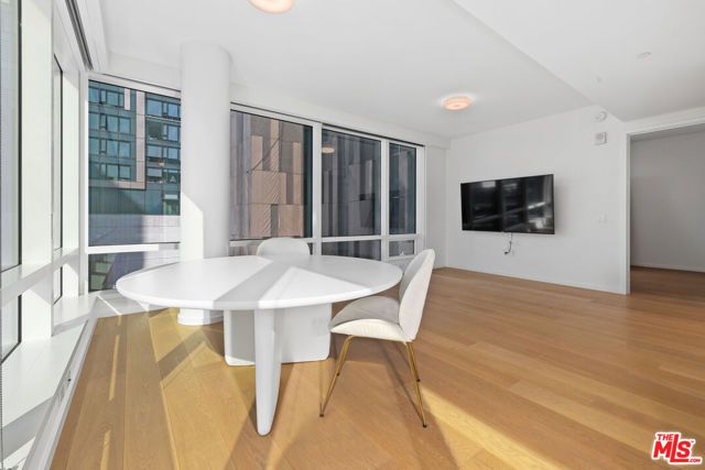 877 Francisco Street 728, Los Angeles, CA 90017