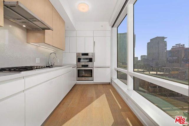 877 Francisco Street 728, Los Angeles, CA 90017