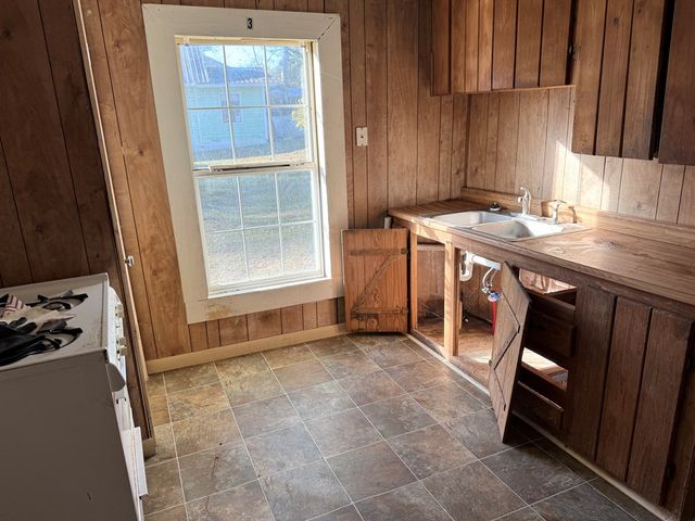 706 Westmead St A & B, Dothan, AL 36301