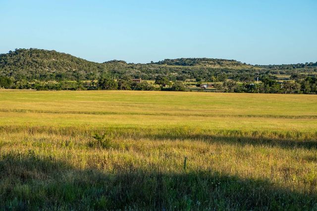 255 Lower Turtle Creek Rd, Kerrville, TX 78028