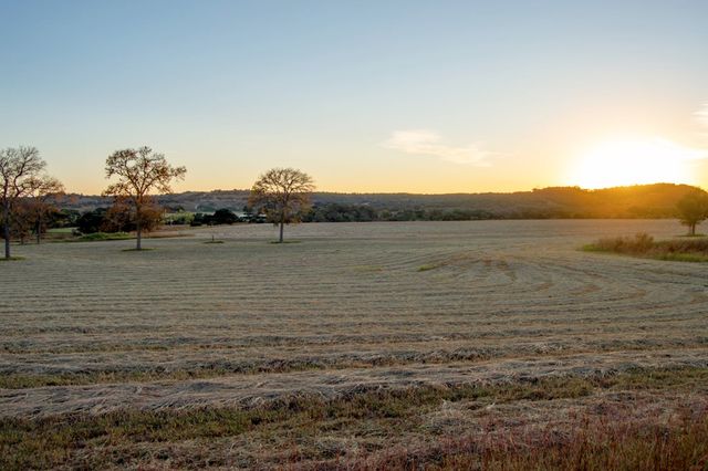 255 Lower Turtle Creek Rd, Kerrville, TX 78028