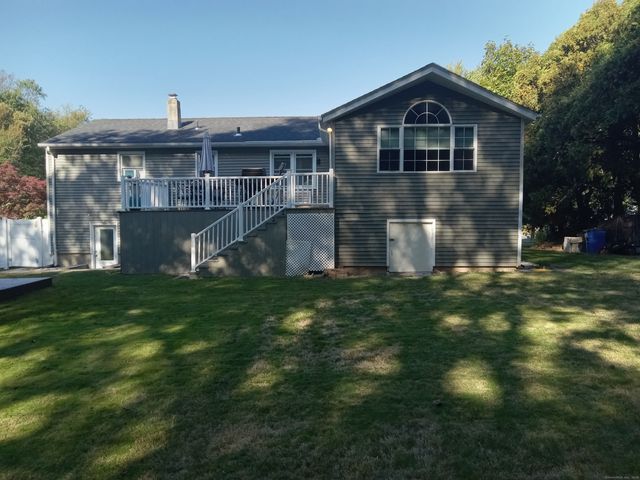 26 Meadowbrook Road, West Haven, CT 06516