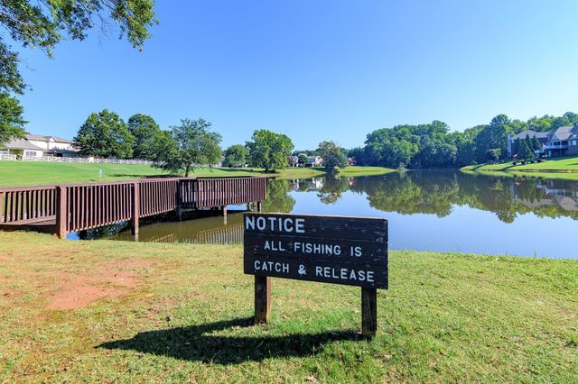 604 Delany Court, Boiling Springs, SC 29316