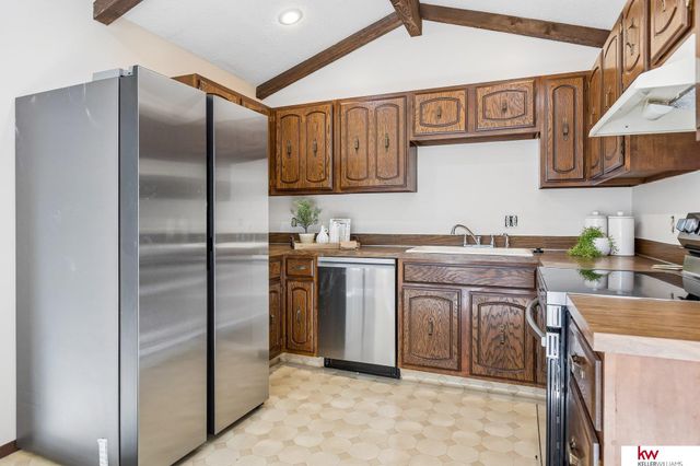 402 Kountze Memorial Drive, Bellevue, NE 68005