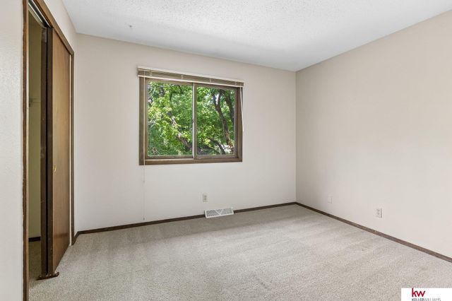 402 Kountze Memorial Drive, Bellevue, NE 68005