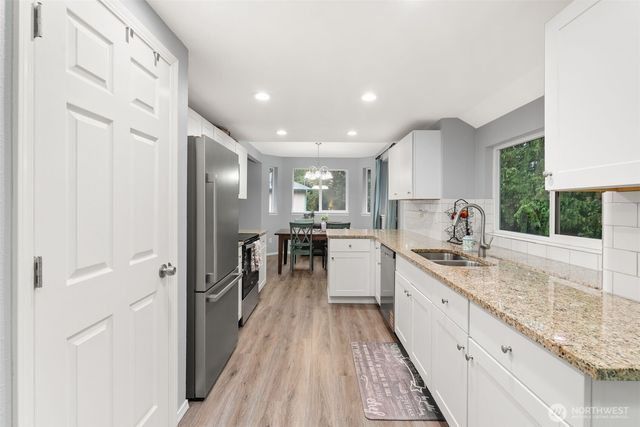 6014 207th Avenue E, Bonney Lake, WA 98391