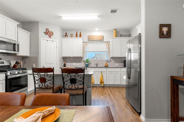 229 Majestic Cedar DR, Liberty Hill, TX 78642