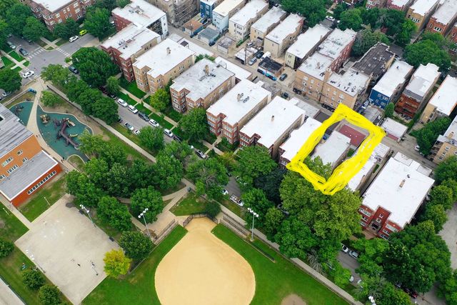 4621 N Lawndale Avenue, Chicago, IL 60625