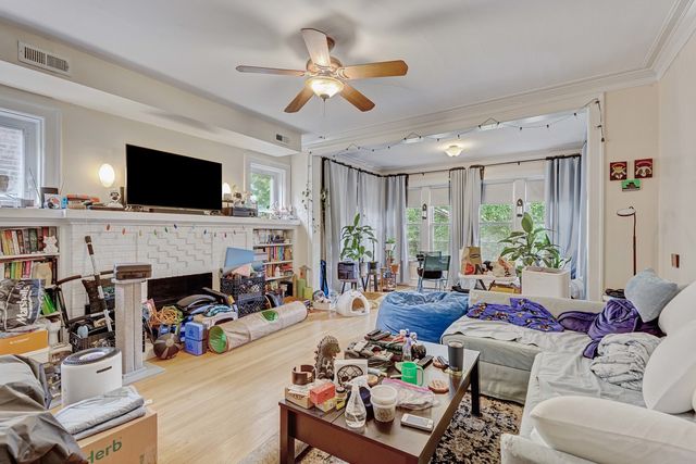 4621 N Lawndale Avenue, Chicago, IL 60625