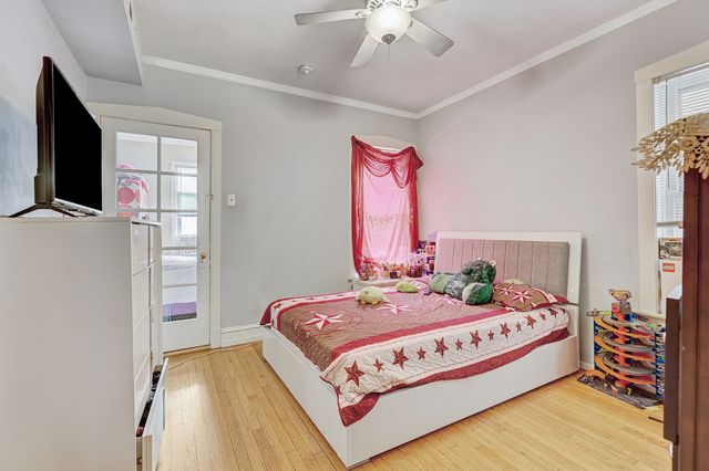 4621 N Lawndale Avenue, Chicago, IL 60625