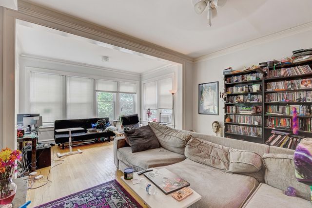 4621 N Lawndale Avenue, Chicago, IL 60625