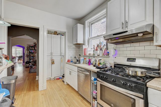 4621 N Lawndale Avenue, Chicago, IL 60625